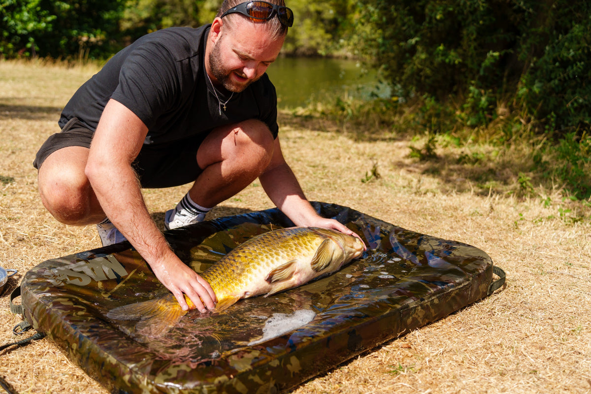 Carp Care Flat Mat Camo (14).jpg